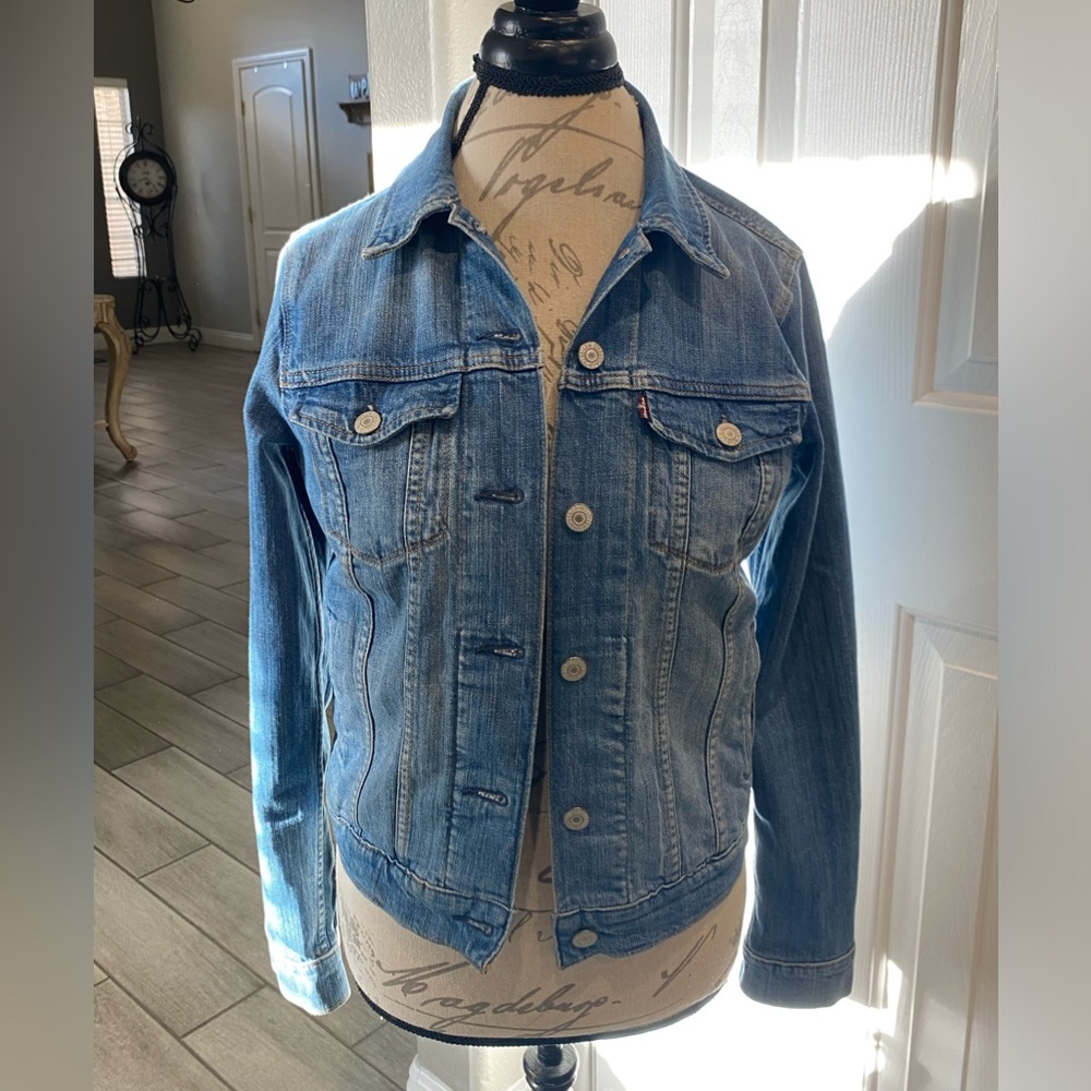Levi's Women's Blue Jacket size S/P